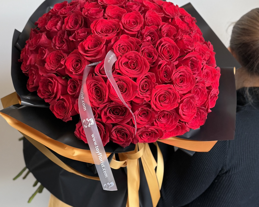 100 red roses toy florist toronto