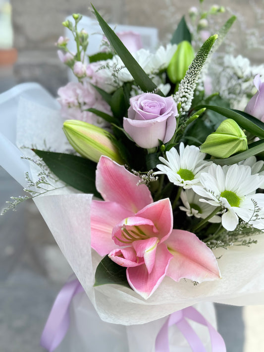 Lily Breeze