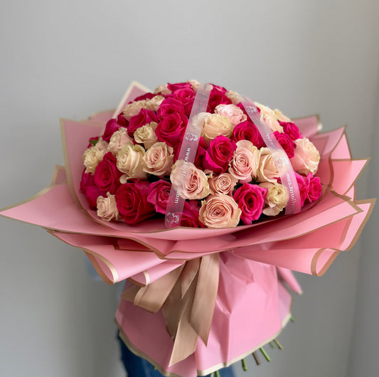 Pink roses bouquet