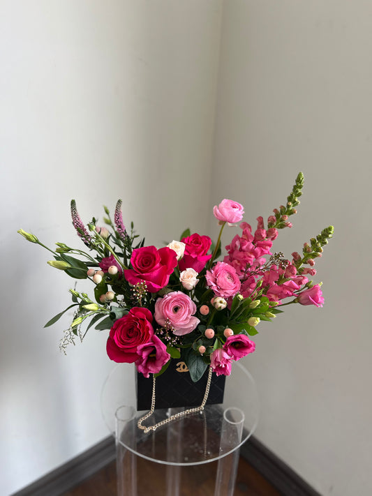LuxBlooms - Toy Florist