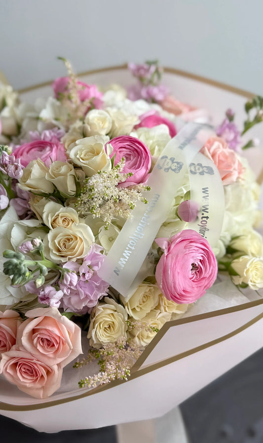 Woman’s Day Bouquet in North York & Vaughan