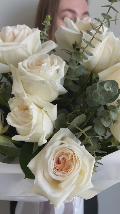 White O’hara Rose Bouquet