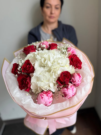 L’Amour Peony Bouquet