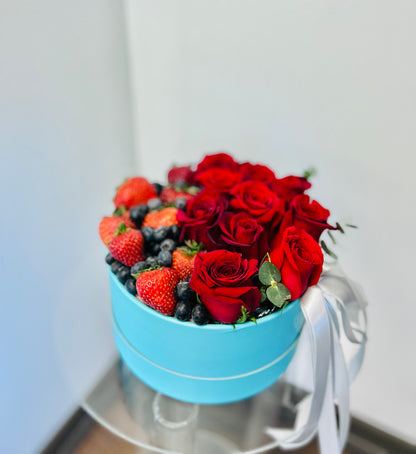 Roses & Berries - Toy Florist