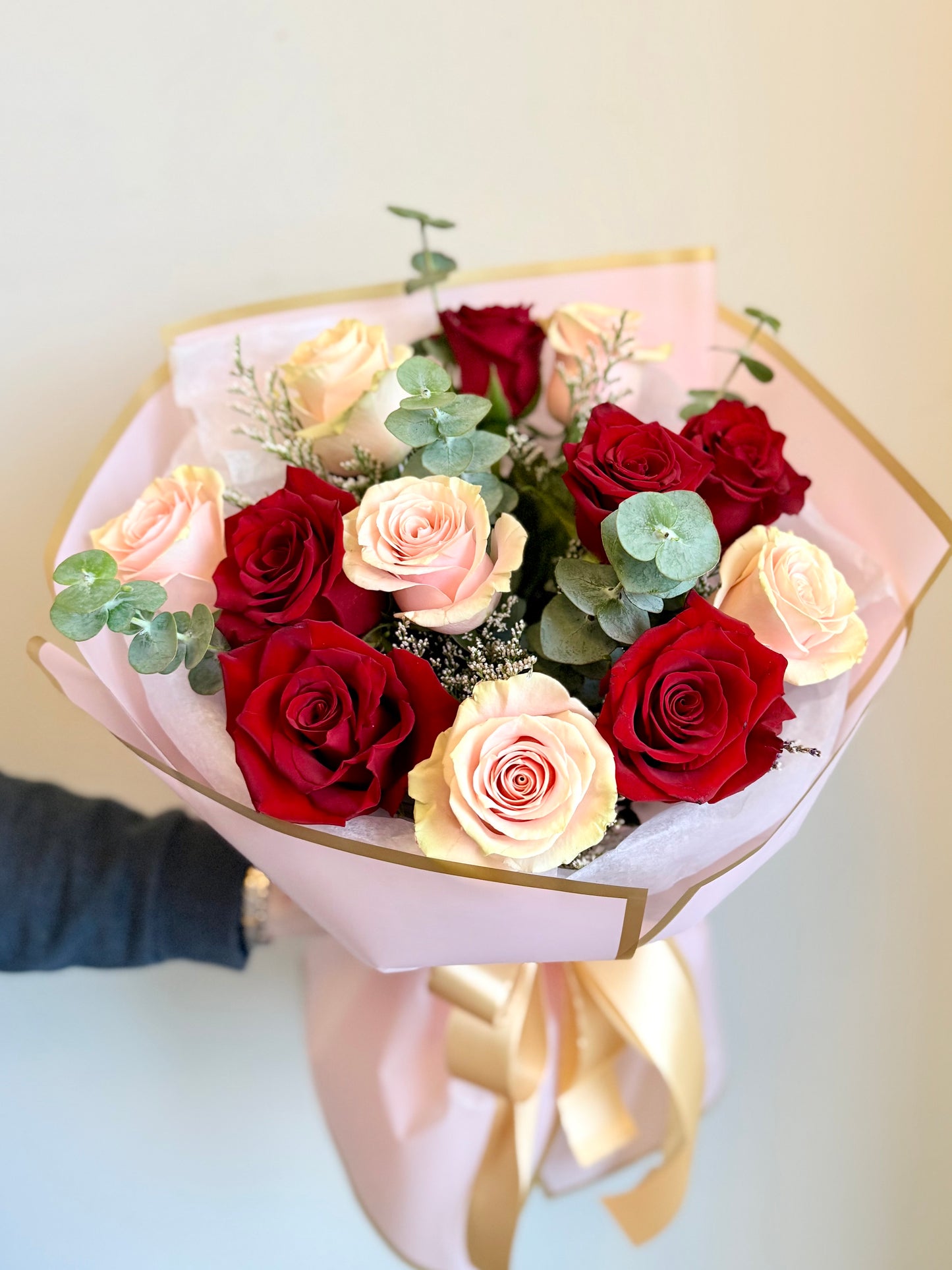 Love & Romance (12 stems)