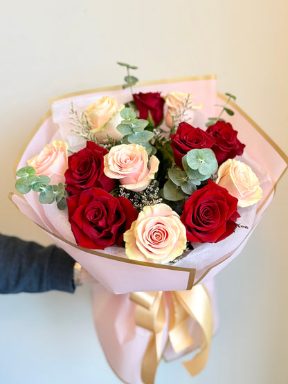 Love & Romance (12 stems)