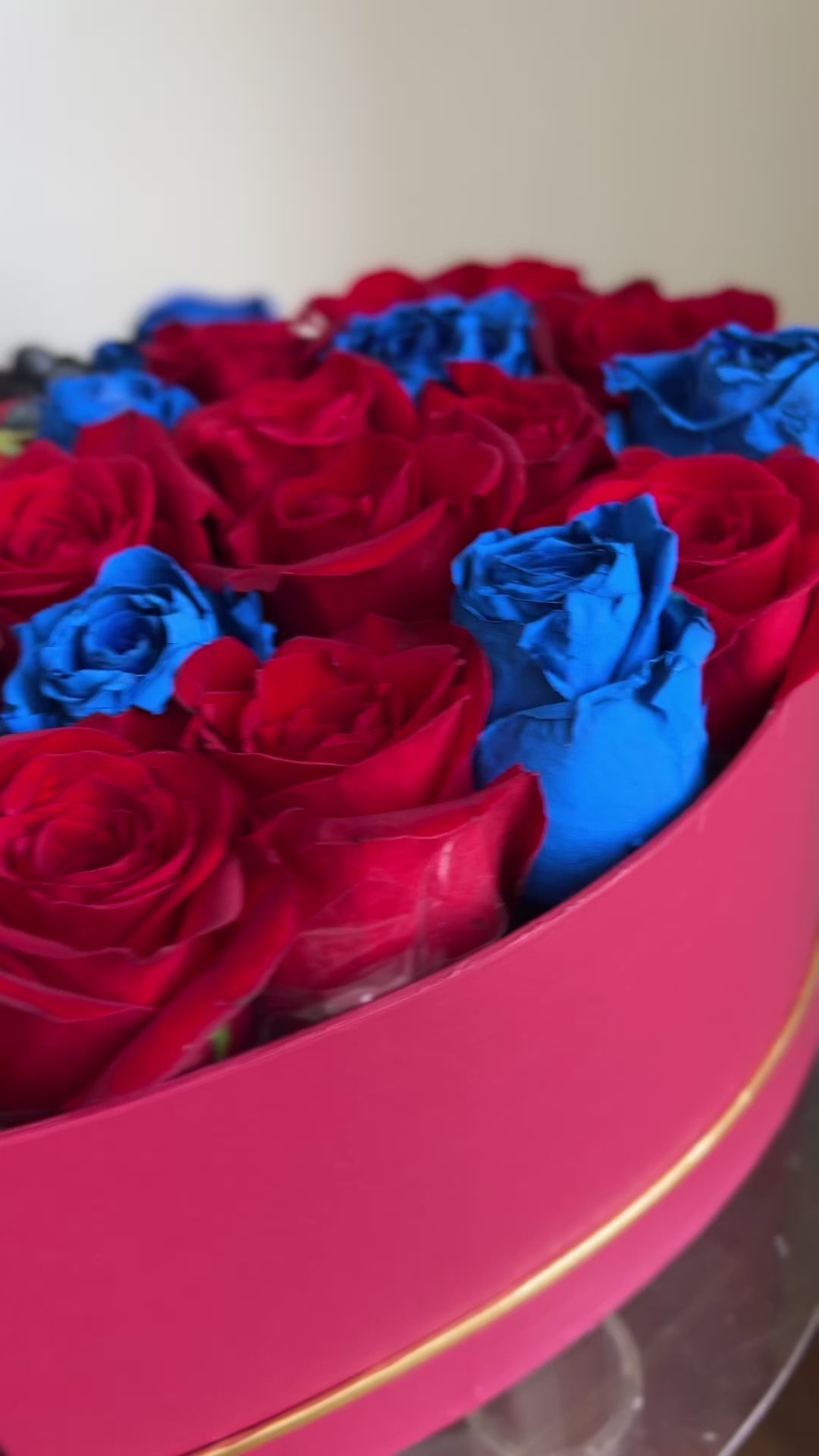 flower box hear shape blue rose