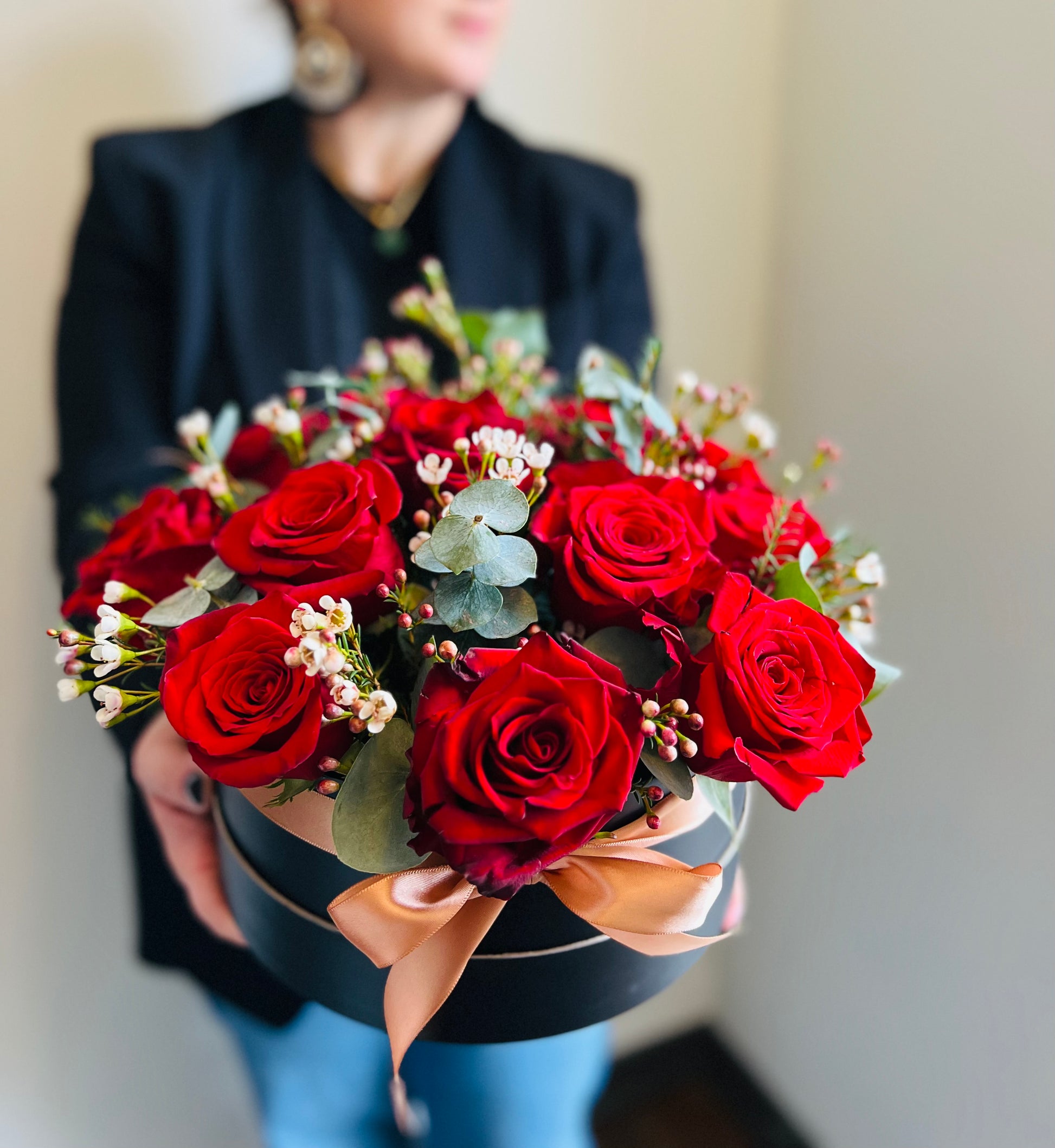 Red Rose Round Box (12 stem roses) - Toy Florist