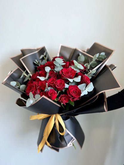 Luxuary red rose bouquet